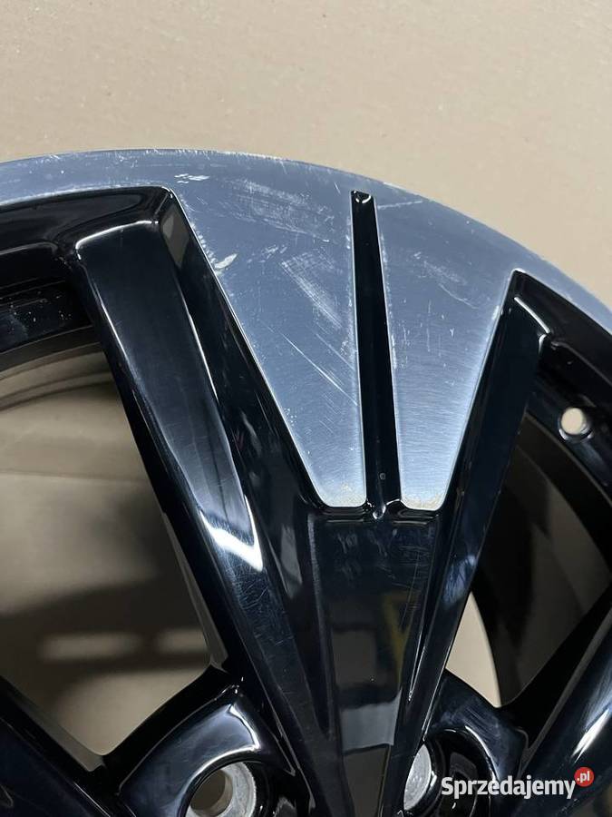 Felga pojedyncza VW T6 T7 MULTIVAN MAN TGE 8Jx19