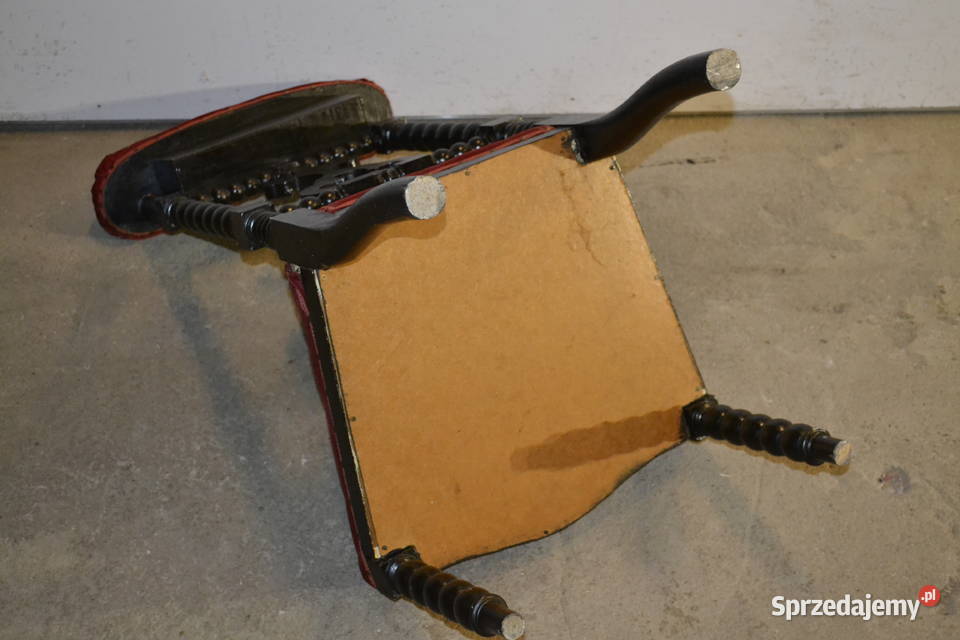 klęcznik czerń i purpura Będzin