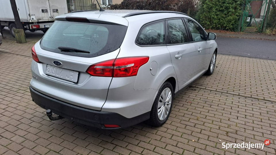 Ford Focus zadbany oryginalny przebieg 100 wspomaganie kierownicy