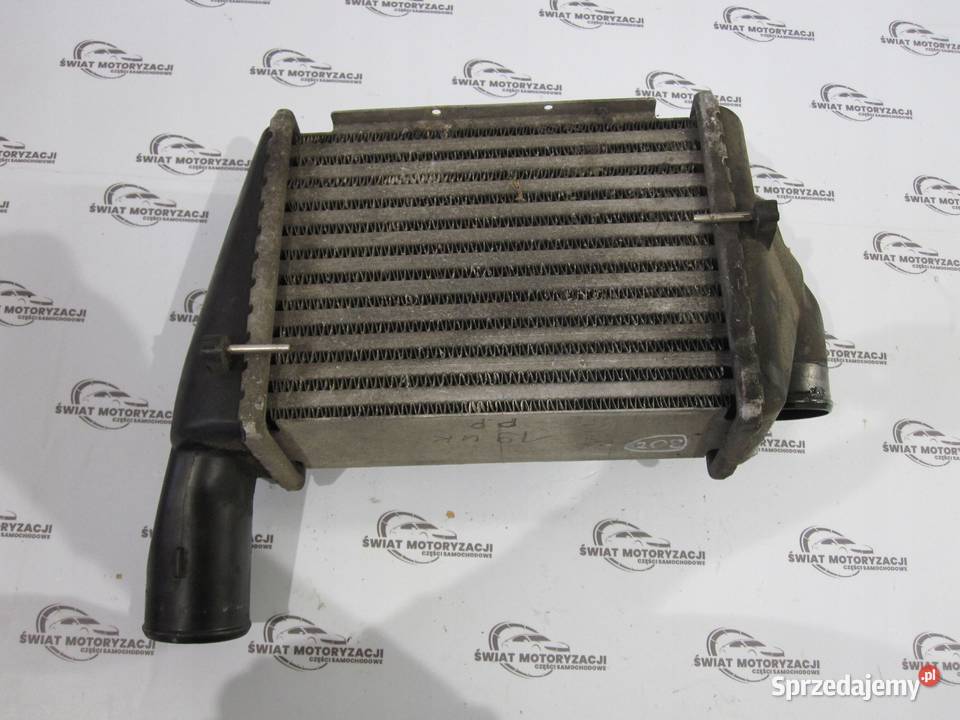 AUDI A4 S4 B5 99r 27 BiTurbo intercooler prawy osobowe