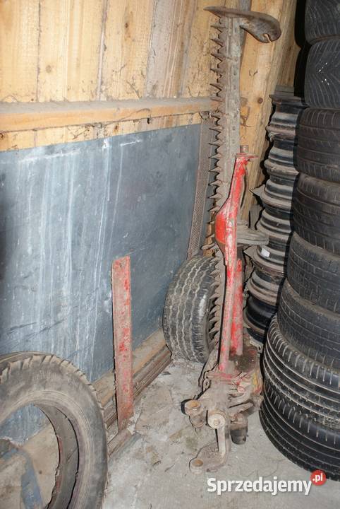 Ciągnik Massey Ferguson MF158 wspomaganie stan Wara