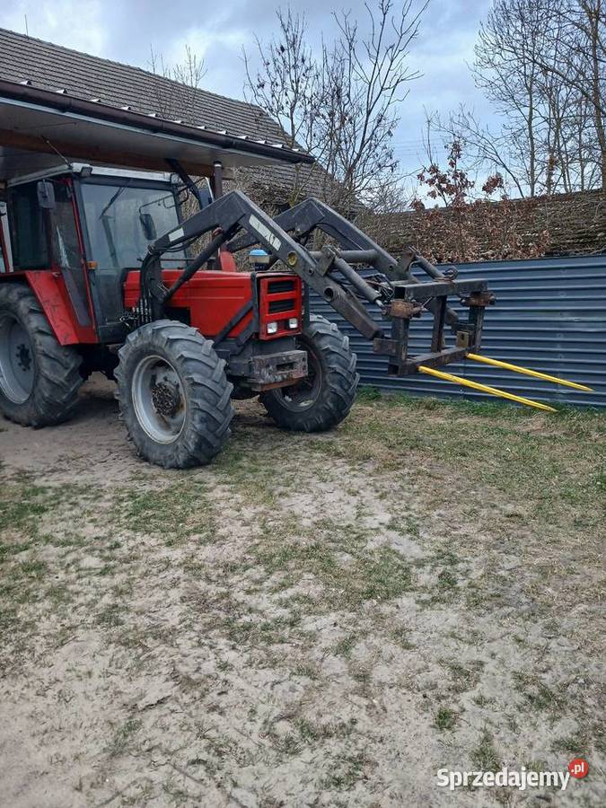 Ciagnik rolniczy Renault z turem Skrzynia biegów Manualna sprzedam