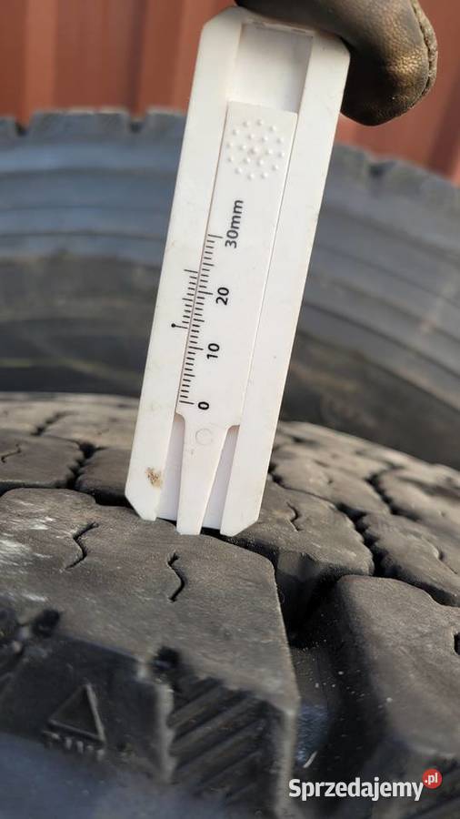 Opony zimowe 315x70x225 315 Bałtów sprzedam