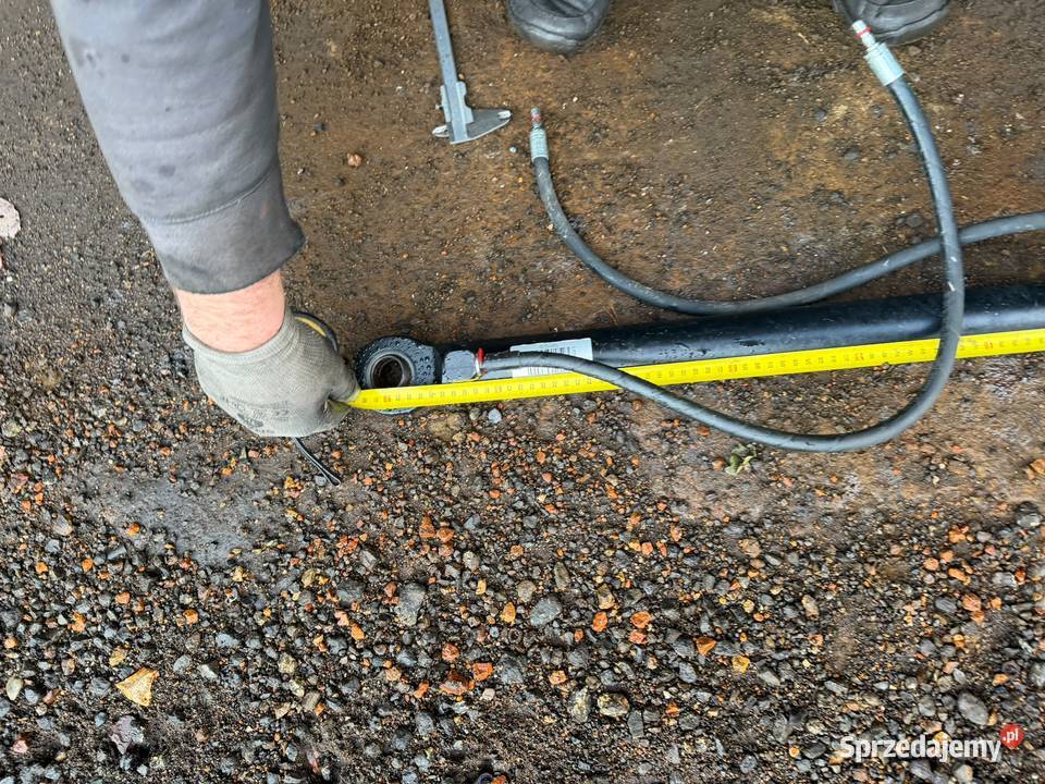 Siłownik hydrauliczny dwustronnego działania Antonie
