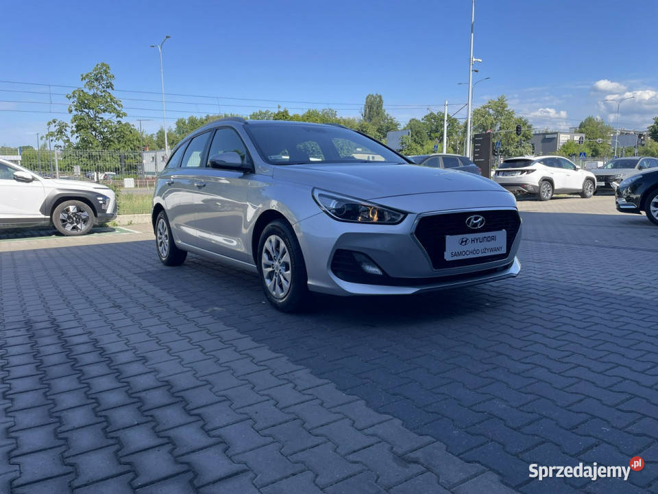 Hyundai i30 14 MPI 100 Classic Salon Polska manualna i30 Piotrków Trybunalski