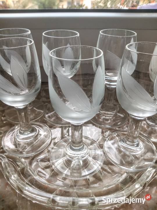 Kieliszki na nóżce do likierownalewek Radom