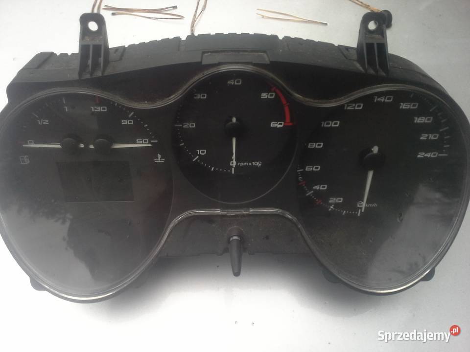 SEAT LEON II LIFT 16 tdi tapicerka boczek duzo osobowe Puławy