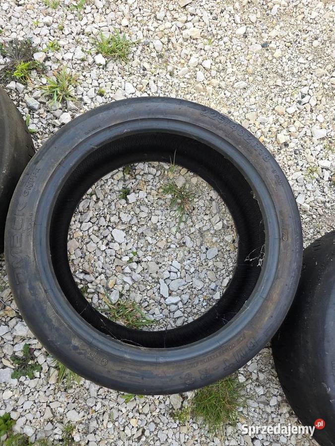 Opony DMTRC 22540r18 lato Samochodowe Końskie