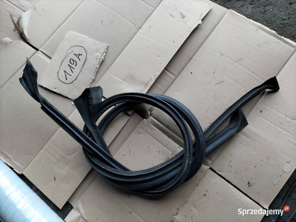 RENAULT CLIO 2 3D USZCZELKA DACHU DRZWI PRAWA Uszczelki Kamień-Kolonia