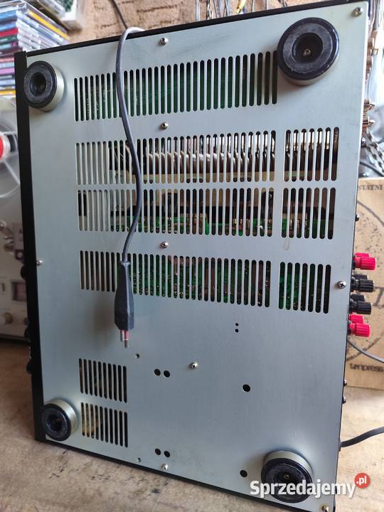 wzmacniacz AKAI AM52