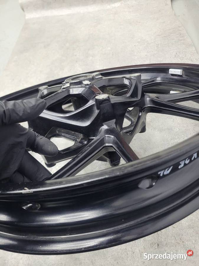 BMW F 750 GS K18 19 1822 FELGA PRZÓD PRZEDNIA Średnica 19" wielkopolskie