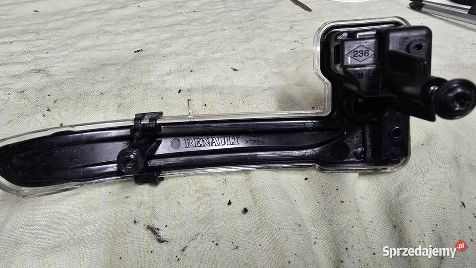 Lewy migacz lusterka Kadjar lift osobowe Łask sprzedam