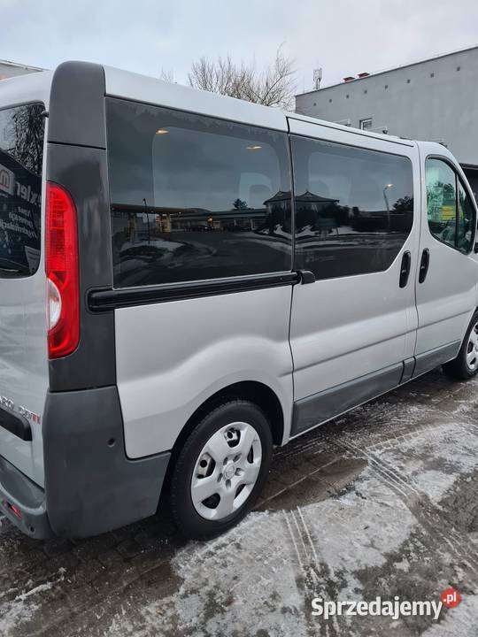 Opel Vivaro z windą niepełnosprawnych 1995cm3 Ełk