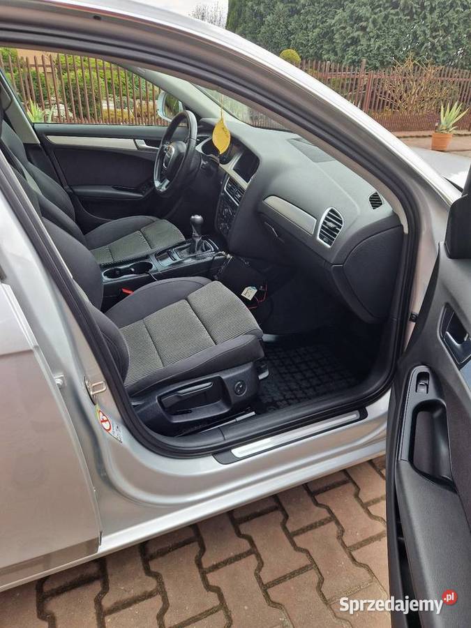 Piękne Audi A4 B8 18T 160 manual led xenon 2 kpl Iłża