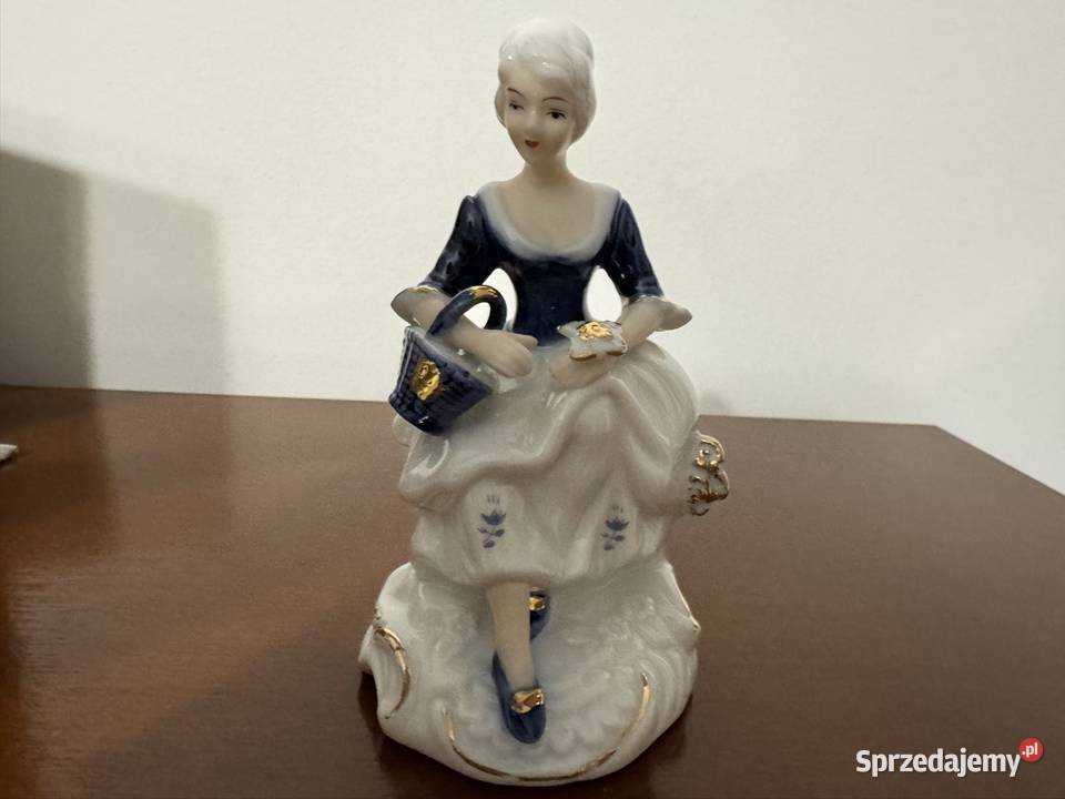 Figurka porcelanowa z czasów PRL lata 80 te dama sprzedam