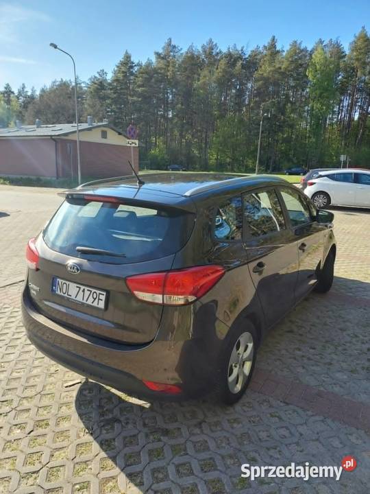 KIA Carens 2014 16 GDI 1591cm3 warmińsko-mazurskie Dywity