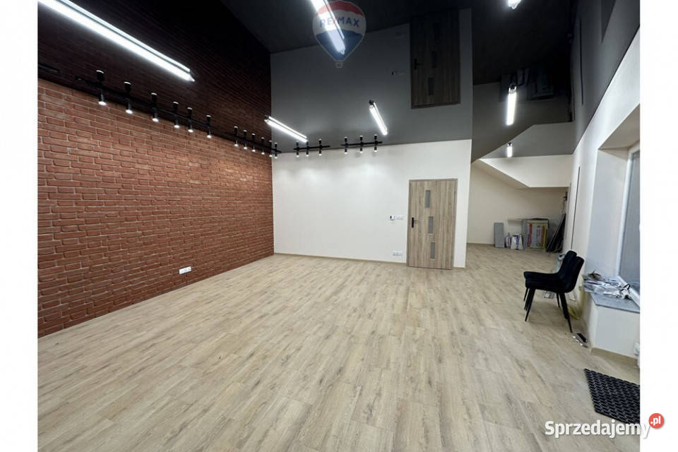 Lokal w Jaworzu ruchliwej trasie widoczny 141m2 Jaworze
