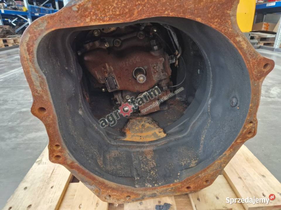 Skrzynia biegów Holland T6175 47556460 dolnośląskie Byków