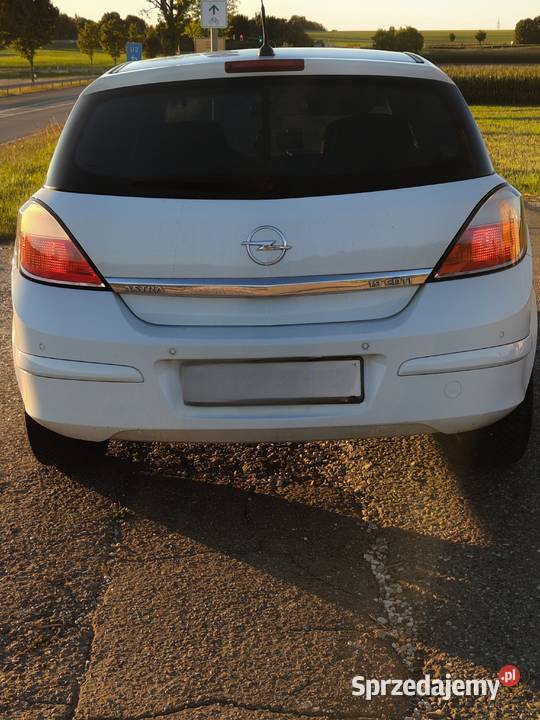Opel Astra H 19 do negocjacji manualna Baranów Sandomierski
