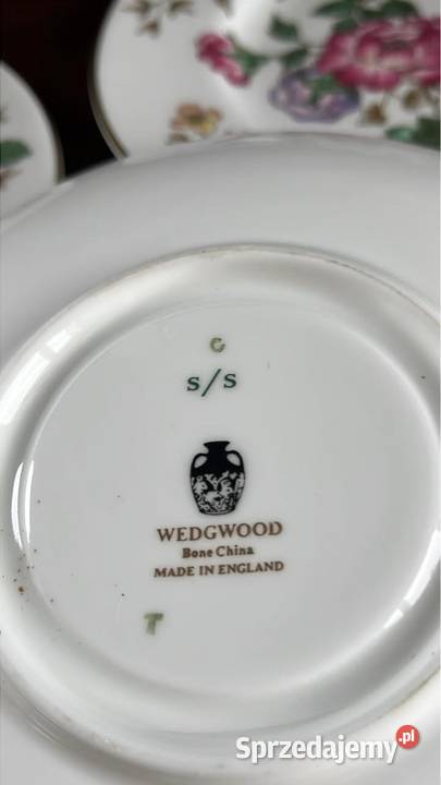 Mlecznik Wedgwood Made in England z motylkami Gdańsk sprzedam