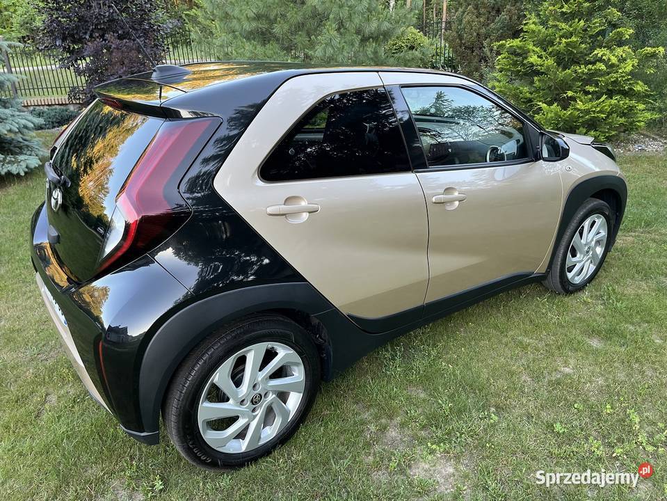 TOYOTA AYGO X 10 BENZYNA AUTOMAT 2022R 16600km Choroszcz