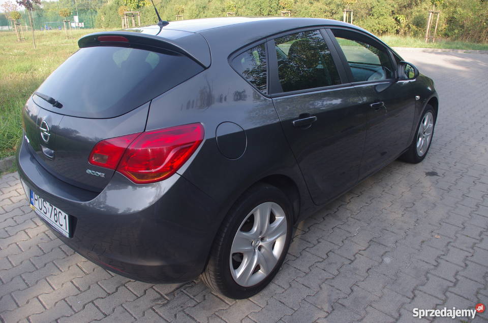 Opel Astra J 2011 14 101 przebieg 59700 Ostrów Wielkopolski sprzedam