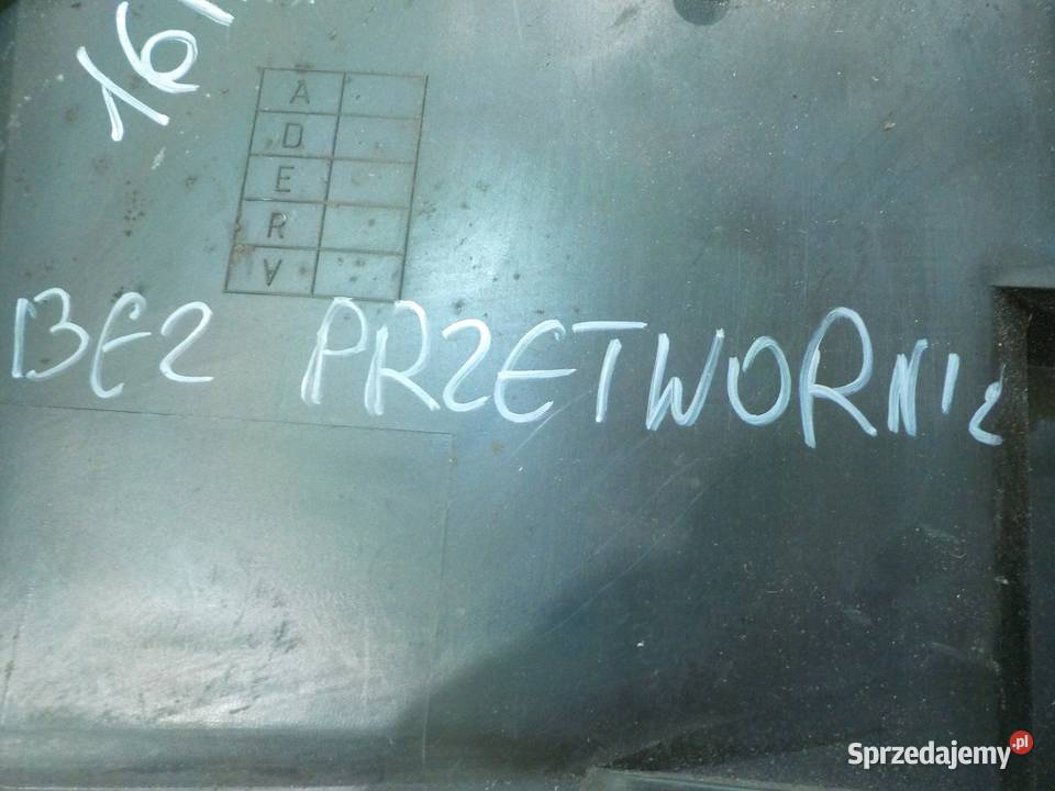 PEUGEOT 407 COUPE 30 V6 06r 2D COUPE lampa prawa Lampy przednie Suków