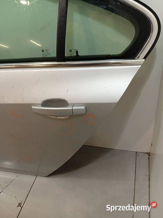 DRZWI LEWE TYŁ Z176 HB Opel Insignia I 20082017