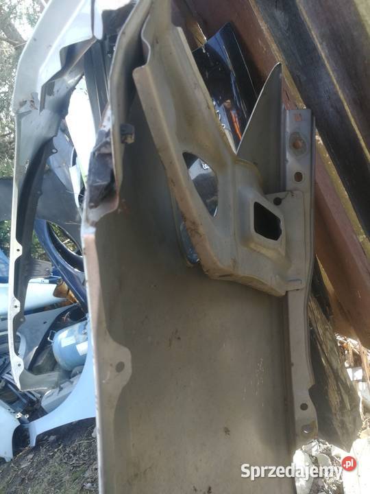 TOYOTA Auris 2007 błotnik prawy części blacharskie