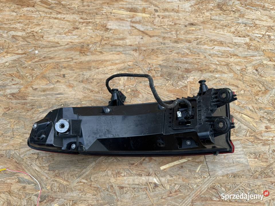 Lampa tył tylna lewa lh w błotnik Porsche macan Międzychód