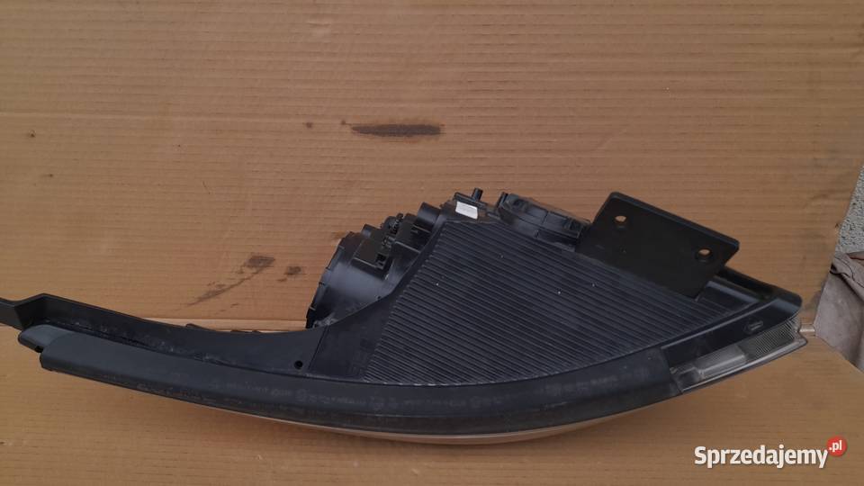 Lampa prawa niro usa Brodnica