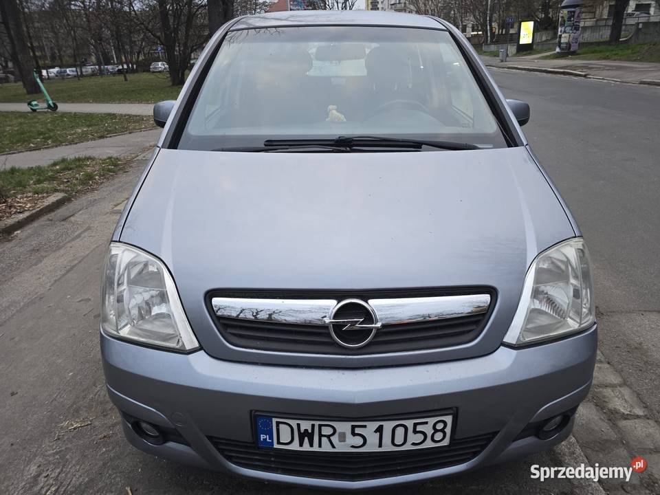 Meriva 14 benzynaSalon Polska mały przebieg sprzedam