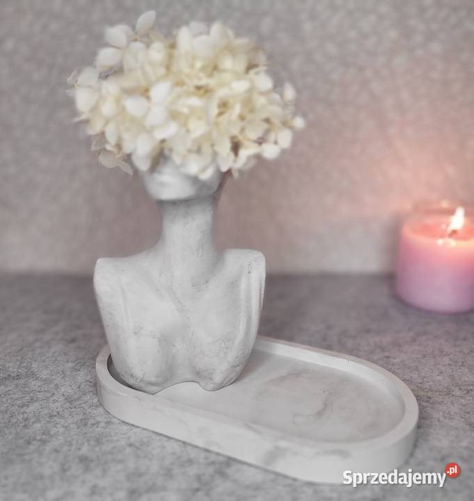 Stylowa dekoracja KobietaKwiat szary Poznań sprzedam