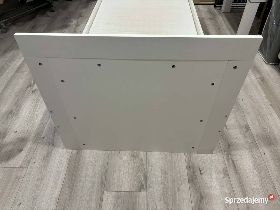 Sprzedam łóżka z materacem 90cm