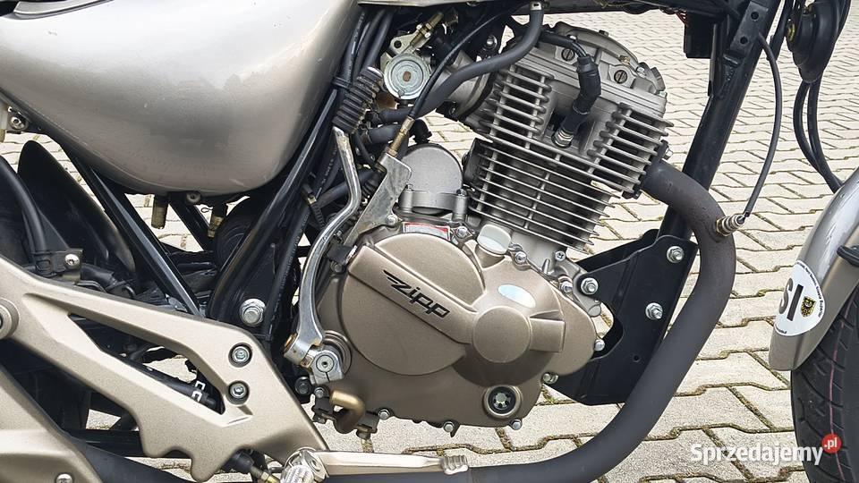 Motocykl 125 ccm
