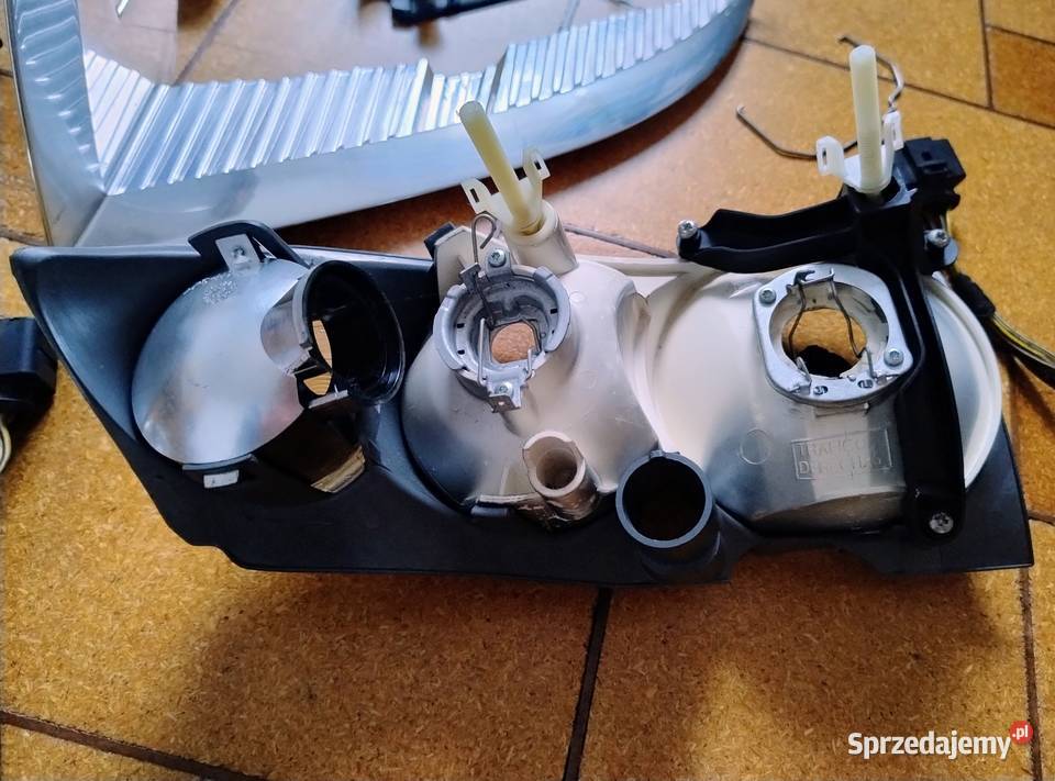 Audi A2 Lampa lewa przód Śruba regulacji Oprawka