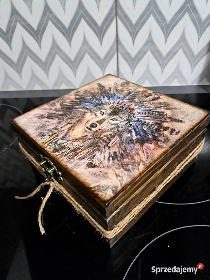 Pudełko drewniane z wilkiem decoupage handmade Rękodzieło Kędzierzyn-Koźle