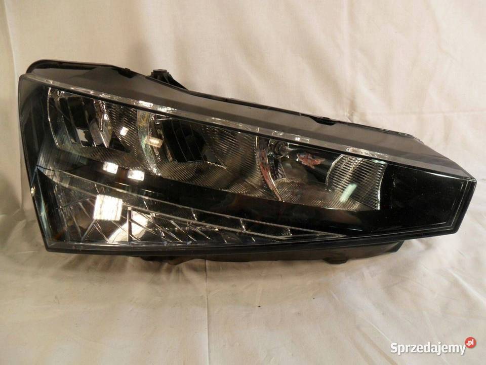 Reflektor Przód strona prawa Skoda Scala osobowe Nowy Tomyśl