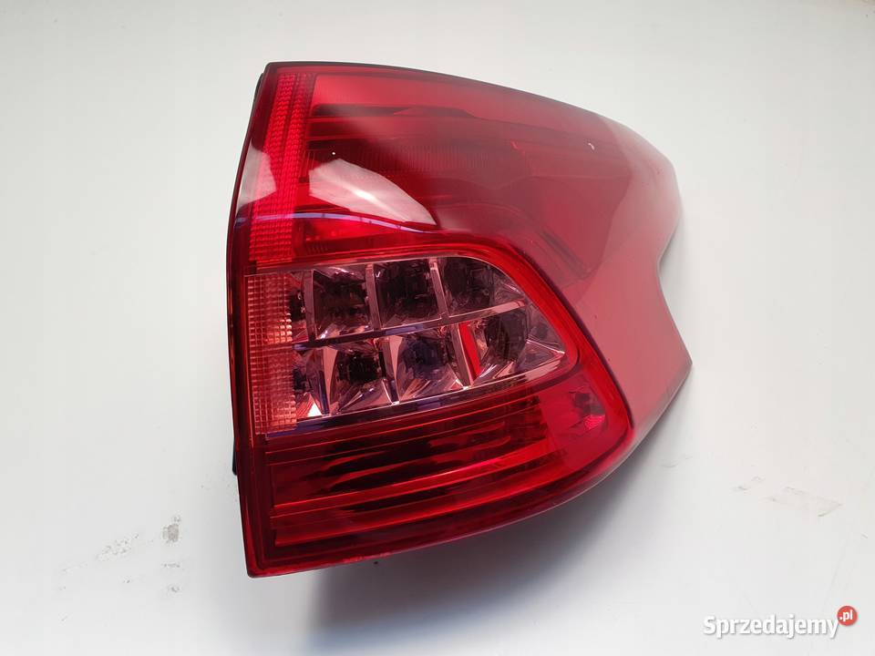 LAMPA PRAWA Citroen C5 III X7 kombi TYLNA prawy Rudka