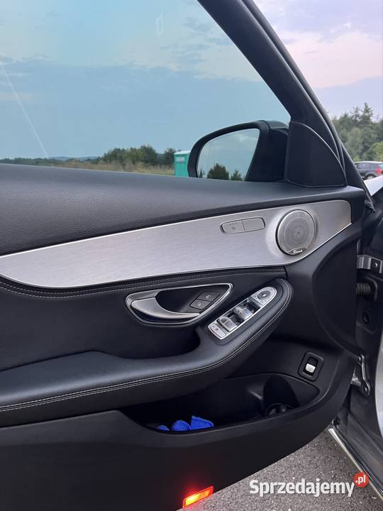 Piękny MercedesBenz CKlasa W205 Zawiercie