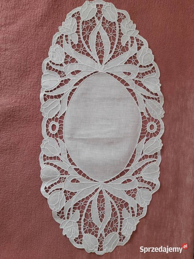 Bieżniki ręcznie wykonany haftem richelieu