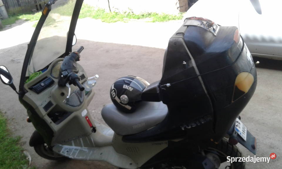 Sprzedam skuter z dachem Wiązów