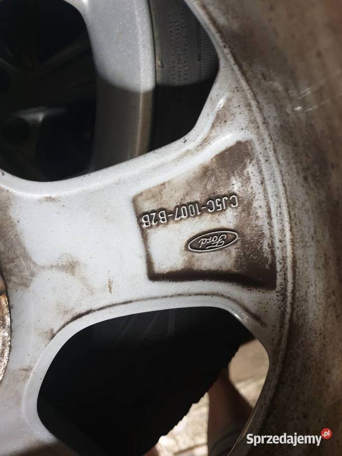 Felgi alu 17 Ford z oponami 23555R17 Nokian zima Dobre Miasto sprzedam