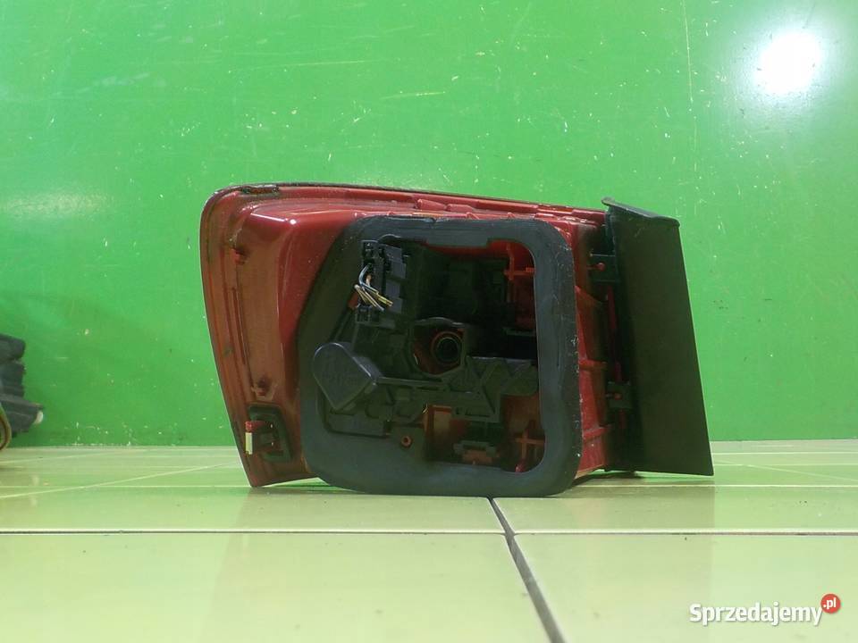 VW JETTA VI 14 TSI 12r SEDAN 4D lampa prawa tyl mazowieckie Suków