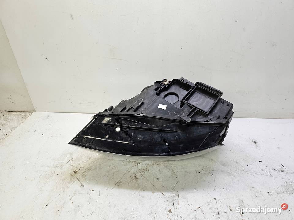 REFLEKTOR PRAWY PRZÓD AUDI A5 8T0941004AB Przystajń