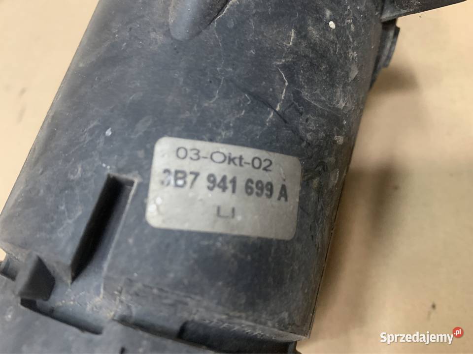Lampa przeciwmgielna halogen lewy 3B7941699 vw lampy przednie Szczecin sprzedam
