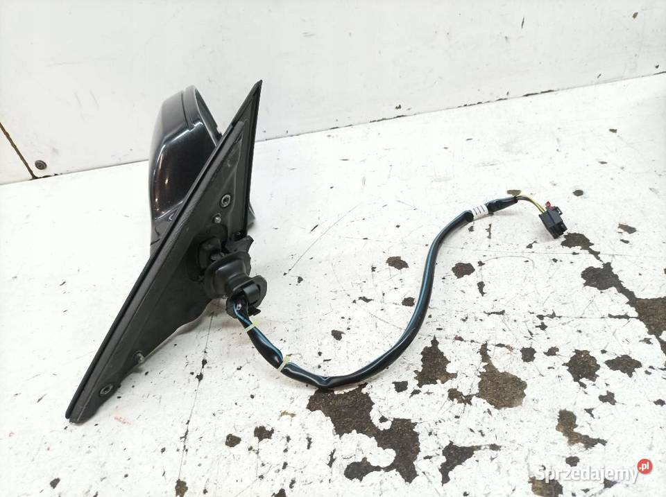 LUSTERKO PRAWE 6PIN EU LZ7L 021053 Audi A4 IV osobowe