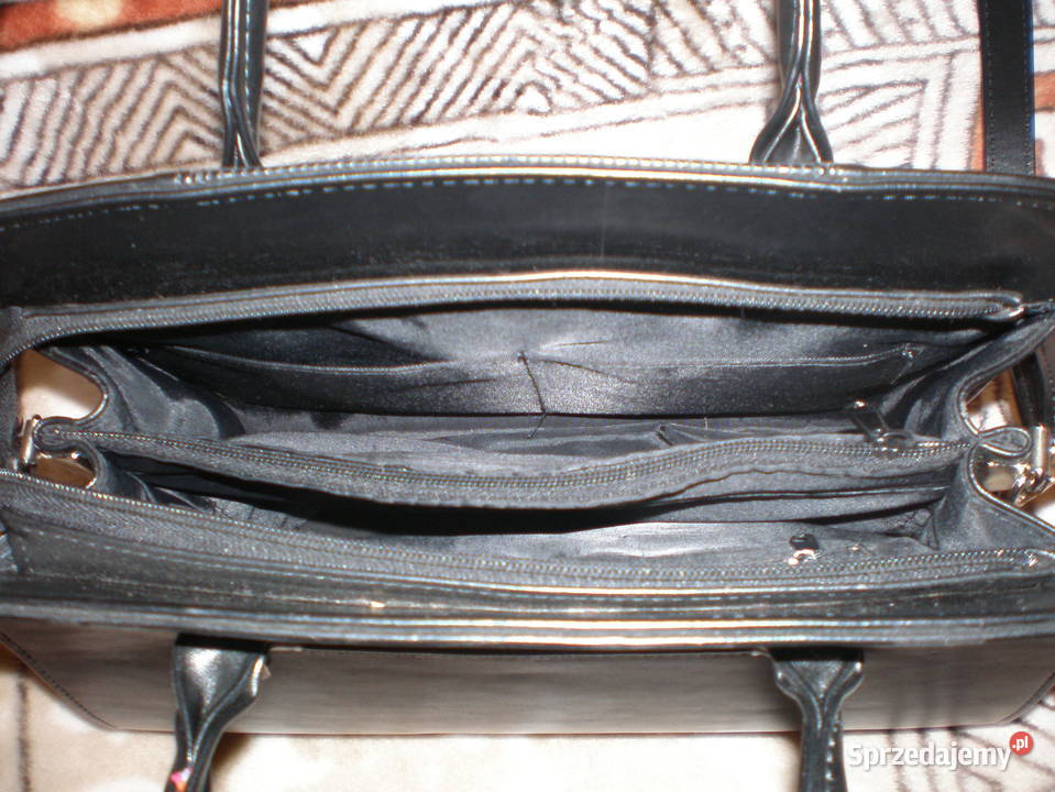 Sprzedam torebkę damską w kolorze czarnymużywana podkarpackie Nowy Żmigród