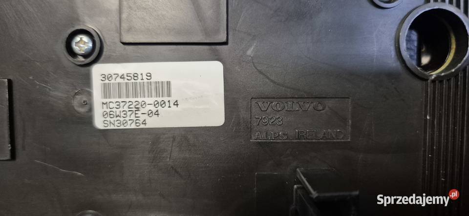 Panel klimatyzacji volvo s80 v70 xc70 30745819 Rok produkcji 2010
