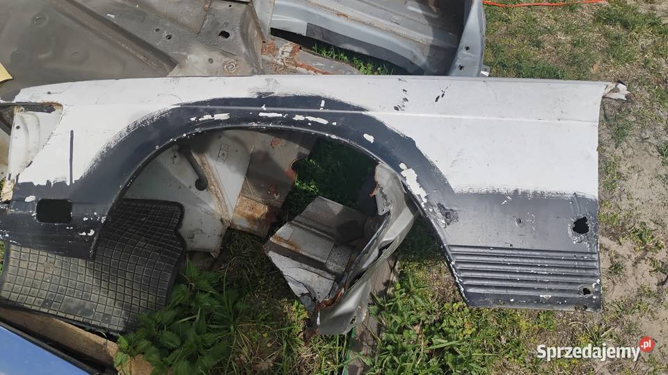 Mercedes 107 Rok produkcji 1975 Stobnica
